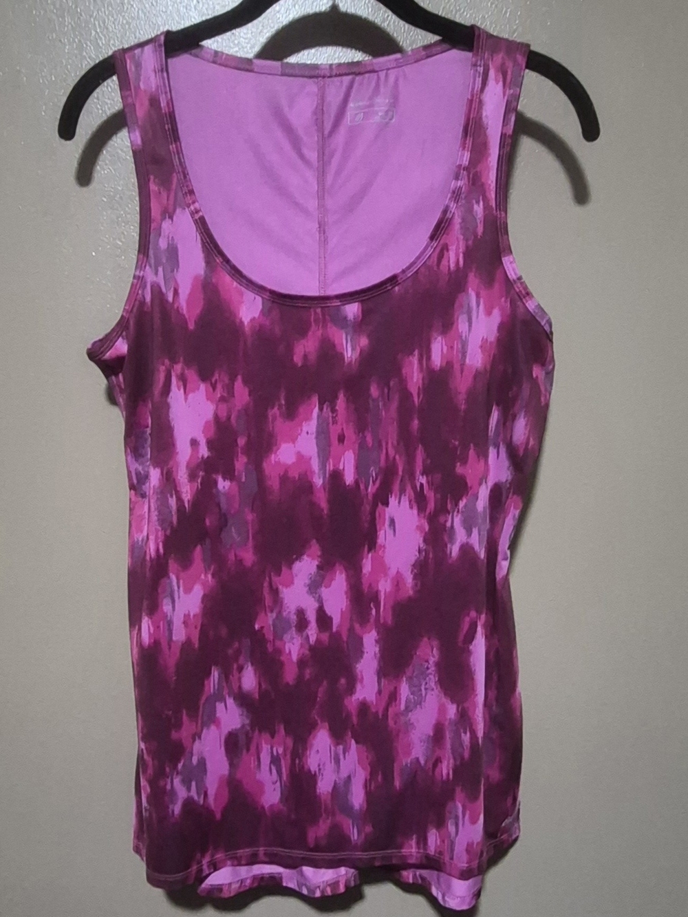 Eddie Bauer Women's Athleisure Tank Top, Pink/Fuscia Watercolor Print Size M